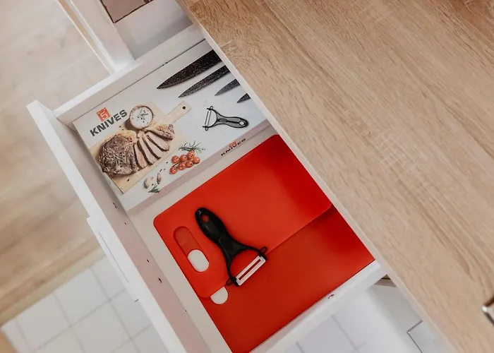 Sk Apartments - Red