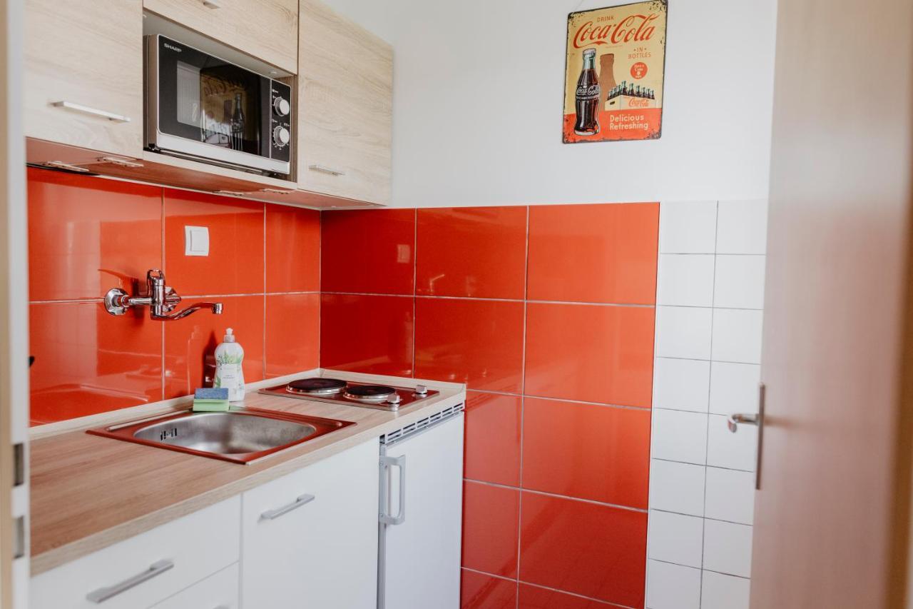 Sk - Red Apartment